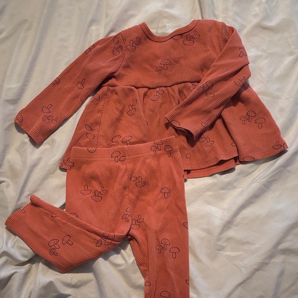 Cozy Coral Kids Pajama Set with Mushroom Design